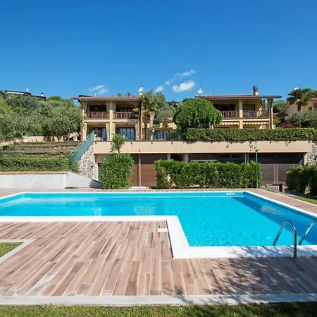 Apartment Le Ortensie 1 By Wonderful Italy Soiano Del Lago